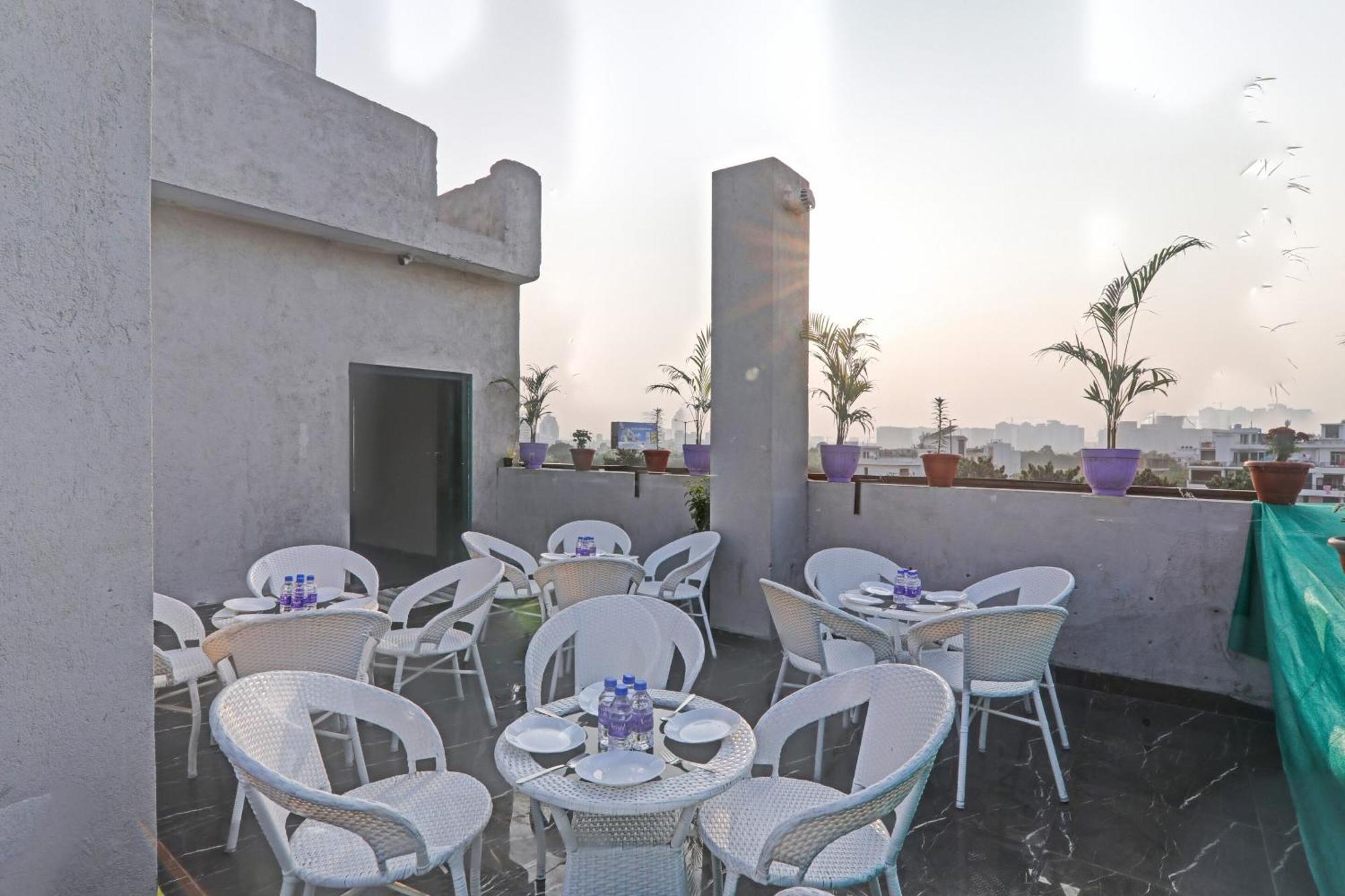 Super Townhouse Amaraa Hotel Near Phoenix Palassio Lucknow Exterior photo